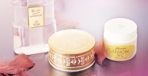 One clear bottle of astringent and two canisters of lotions from Kanebo’s 1950s QUEEN EAU DE COLOGNE line.