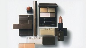 画像:発売当時のLUNASOL(ルナソル)商品