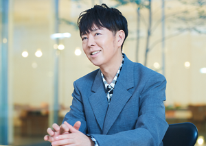 佐藤可士和氏「スキンケアの価値」をアイコン化する。