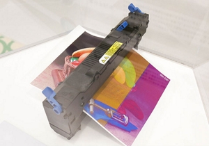 コピー機やプリンタの消費電力を抑える低温定着するトナー