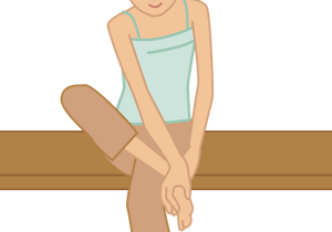 座った状態で右の足首を左脚の太ももの上に乗せているイラスト