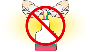 2種類の洗浄剤を同じ容器に同時に注いている様子のイラスト。洗浄剤を混ぜてはいけないことを表している。