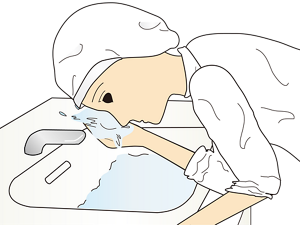 手のひらに溜めた水で片目を洗っている人のイラスト。手にためた水の中でまばたきしながら、液が入ってしまった方の目を繰り返し洗う。