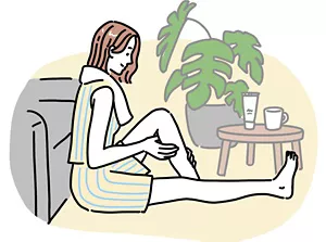 リラックスしながら脚のマッサージをしている女性のイラストイメージ