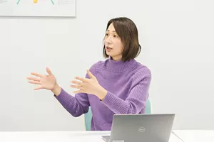 「夜眠れない時にやりがちなNG行動」について語っている陳 貞儒さんの写真