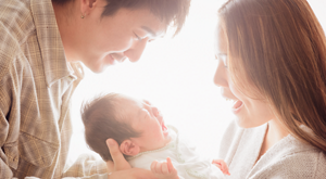 無香を好む赤ちゃんのいる夫婦