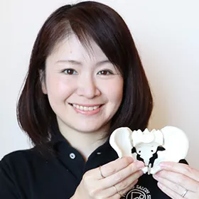 今回お話を伺った、理学療法士・保健医療学博士の半田瞳先生の写真。