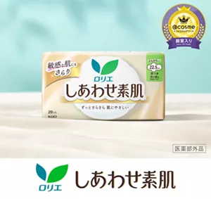 ロリエの生理用ナプキン、しあわせ素肌の商品ビジュアル。薄い緑色の空間、心地よい木漏れ日とともに商品が並んでいる。