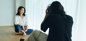 二階堂さんとKisshomaruさんの撮影風景のイメージ。