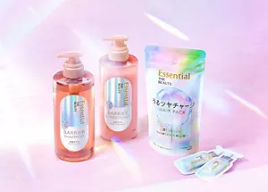 Essential THE BEAUTY 左から「バリアシャンプー」「バリアコンディショナー」「うるツヤチャージヘアパック」