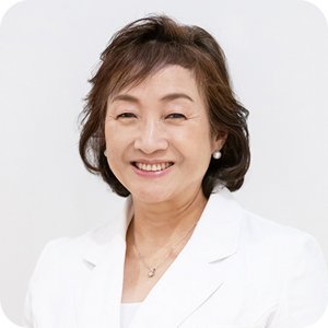 対馬 ルリ子 先生の写真