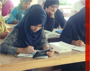 認定NPO法人「e-Education」を通じ、学ぶ機会を奪われている若者たちに継続的な支援を行っています。