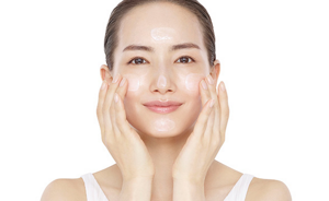 curel-facial-milk-how-to-use1