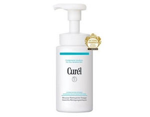 Curel_FoamingFacialWash_FR_1938x1500px