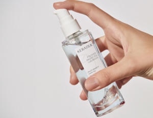 KS_MB2023_Brand_ProductInHand_HairOil-s-desktop-528×406-1