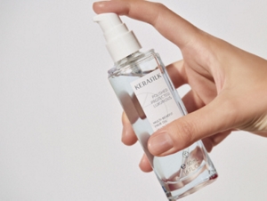 KS_MB2023_Brand_ProductInHand_HairOil-s-tablet-437×328-1