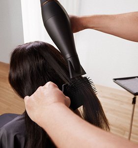 KS_MB2023_Brand_InSalonShot_Chair_BlowDry_02