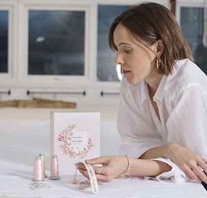Elli Mac with Kerasilk giftbox