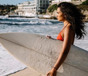 2.4_KMS-HAIR_Sydney_Surfer_Girl