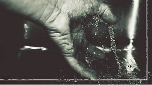 2.5_KMS-HAIR_header_Co-washing_hand_water