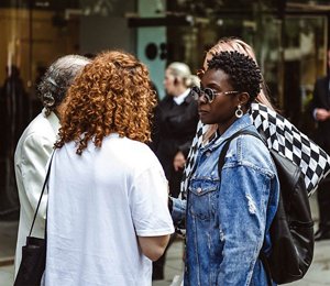 KMS-HAIR-embrace-your-hair-texture-curly-hairstyling-waves