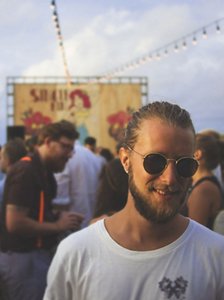 KMS-HAIR-style-magazine-summer-hairstyle-ideas-festival-hairstyles