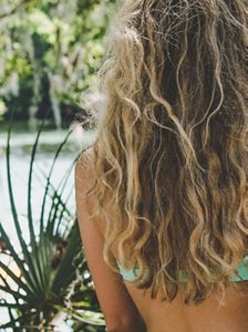 KMS-HAIR-style-magazine-summer-hairstyle-ideas-holiday-hair-texture