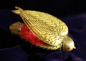 Kanebo Antique Compact Collection - Digital Museum