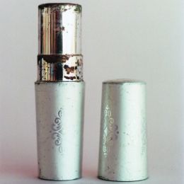 1970年 絵本画家 いわさきちひろの愛用品～カネボウ ソワドレーヌ