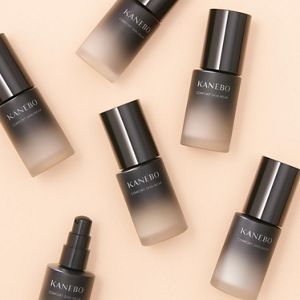 ファンデーション KANEBO COMFORT SKIN WEAR 30ml コンフォートスキン ウェア｜KANEBOの口コミ - 39年も生きている