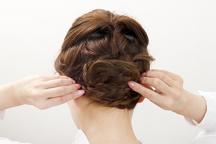 元タカラジェンヌ白華れみさんの簡単ヘアアレンジ2 フェミニンアップ 美ビッドスマイル カネボウ化粧品