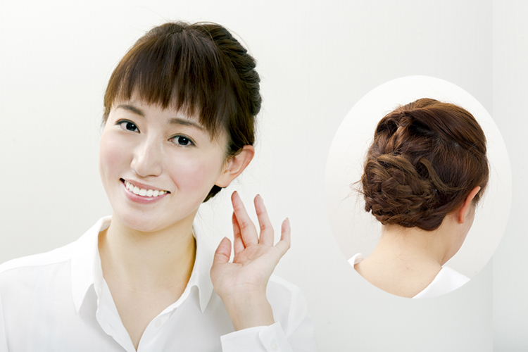 元タカラジェンヌ白華れみさんの簡単ヘアアレンジ2 フェミニンアップ 美ビッドスマイル カネボウ化粧品 元タカラジェンヌ白華れみさんの簡単ヘアアレンジ2 フェミニンアップ 美ビッドスマイル カネボウ化粧品