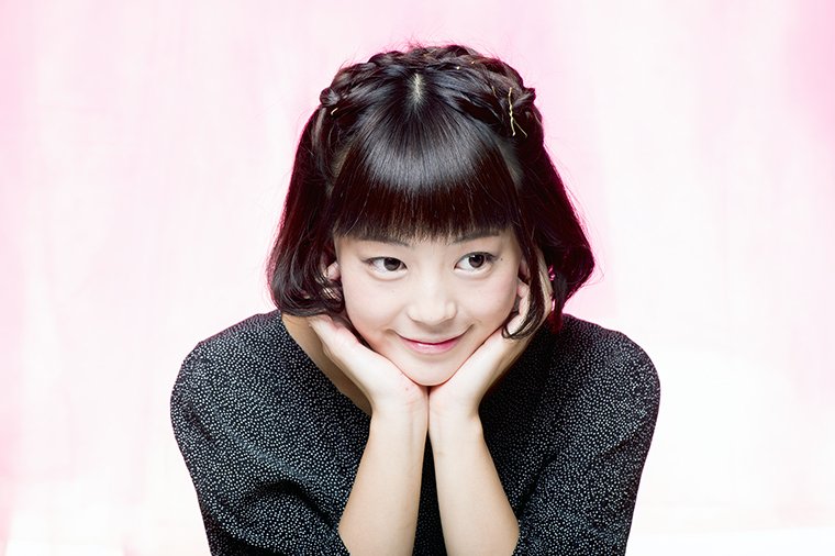元タカラジェンヌ四方花林さんの簡単ヘアアレンジ ショートヘアのハーフアップ 美ビッドスマイル カネボウ化粧品