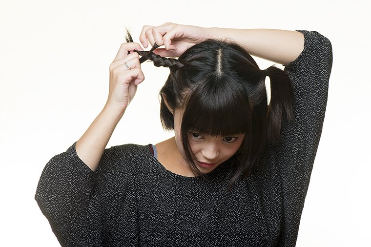 元タカラジェンヌ四方花林さんの簡単ヘアアレンジ ショートヘアのハーフアップ 美ビッドスマイル カネボウ化粧品 元タカラジェンヌ四方花林さんの簡単ヘアアレンジ ショートヘアのハーフアップ 美ビッドスマイル カネボウ化粧品