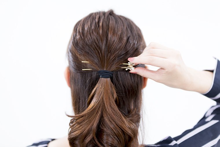Accaのヘアアクセサリーを使った簡単ヘアアレンジ 美ビッドスマイル カネボウ化粧品