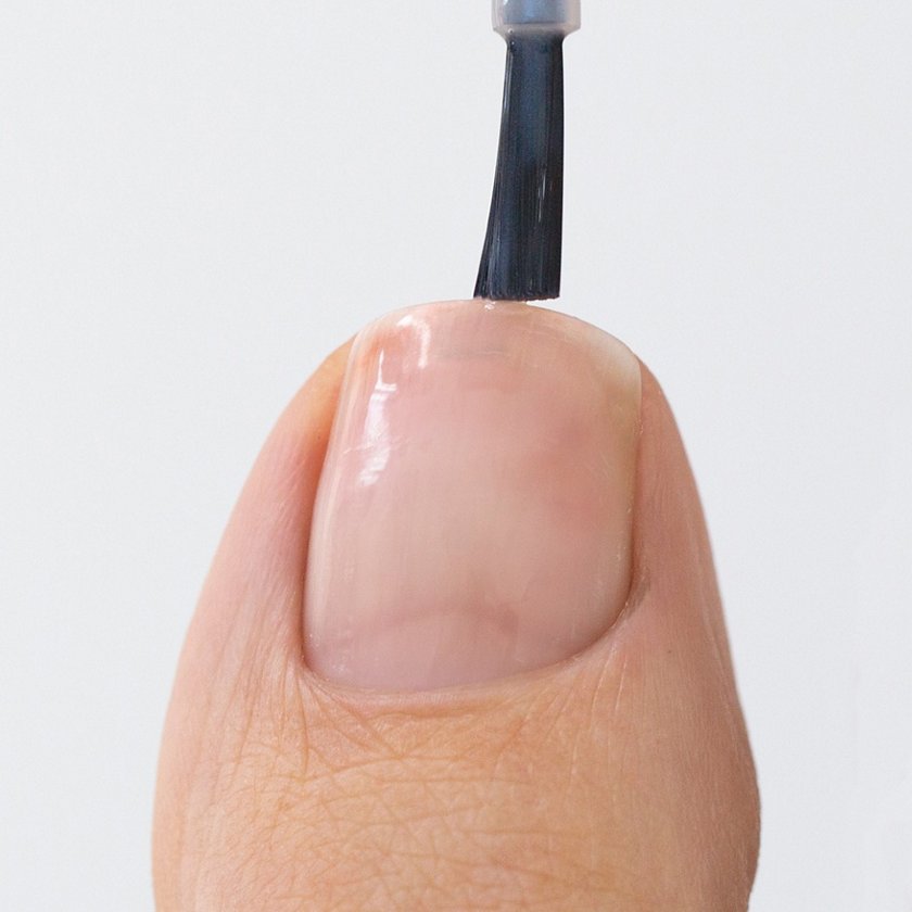 ペディキュア フットケアで足もと美人へ２ ペディキュアの塗り方と簡単アート 美ビッドスマイル カネボウ化粧品