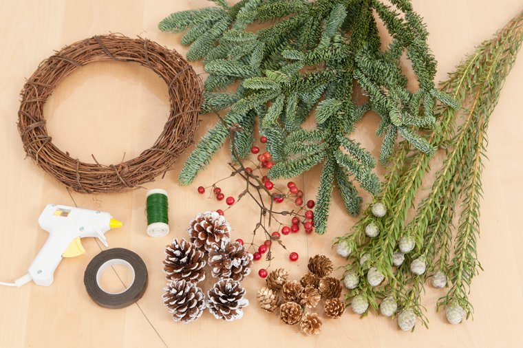 天然の植物で作るオシャレなクリスマスリース 美ビッドスマイル カネボウ化粧品