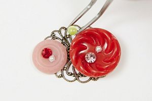 ボタンを使った簡単手作り和装アクセサリー 帯留めの作り方 |美ビッド