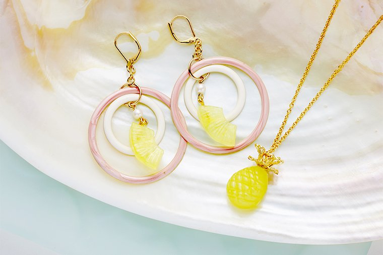 おゆまるで作る可愛いアクセサリー パイナップルのピアス ネックレスの作り方 美ビッドスマイル カネボウ化粧品 おゆまるで作る可愛いアクセサリー パイナップルのピアス ネックレスの作り方 美ビッドスマイル カネボウ化粧品