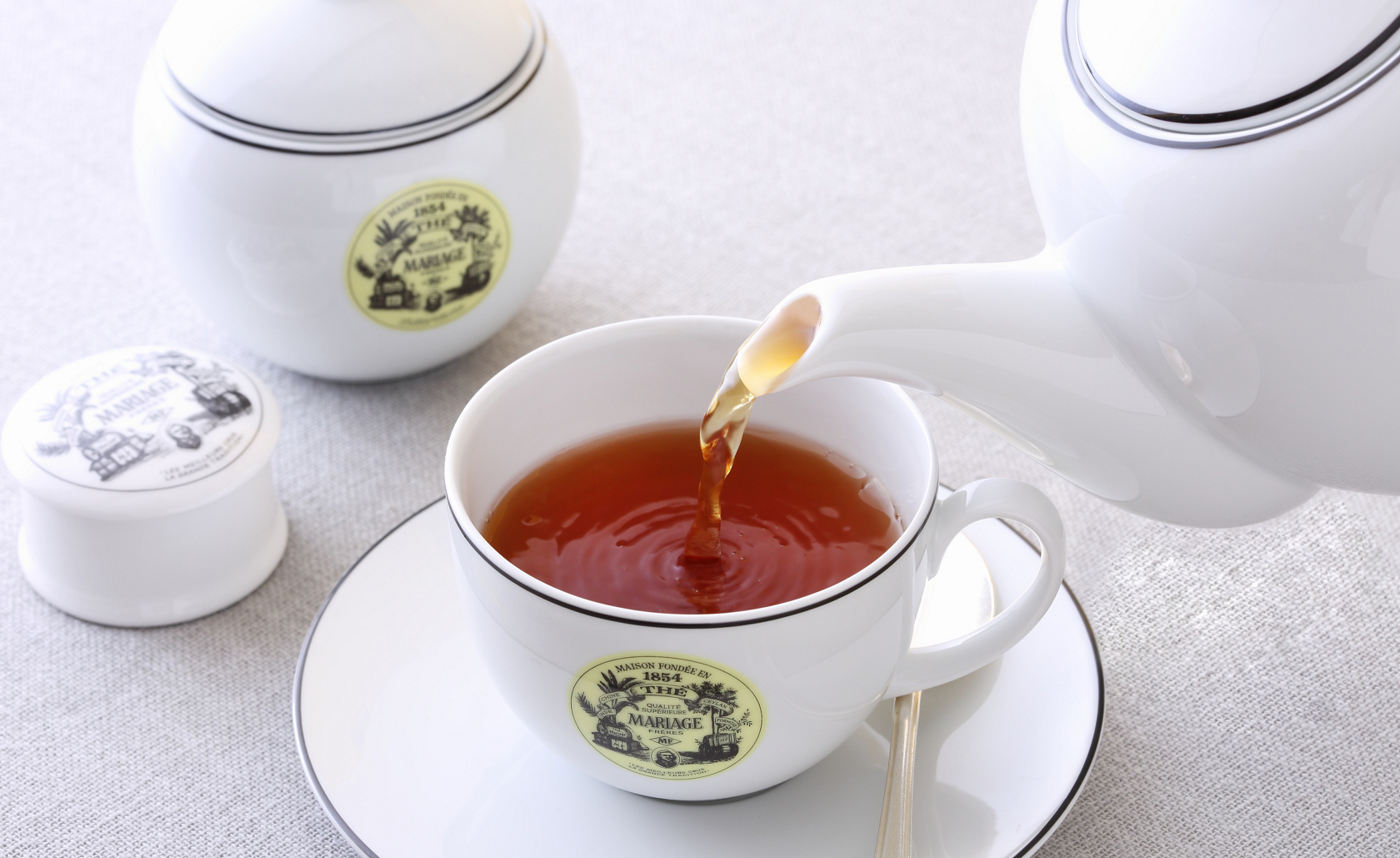 ティータイムをもっと楽しく１ 紅茶の豆知識とおいしいいれ方 美ビッドスマイル カネボウ化粧品