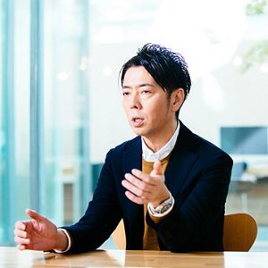 佐藤可士和氏インタビュー1 - LISSAGE MEN リサージ メン -