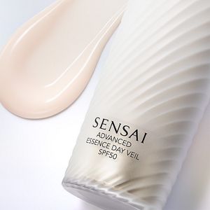 Advanced Essence Day Veil | Essences | SENSAI Cosmetics