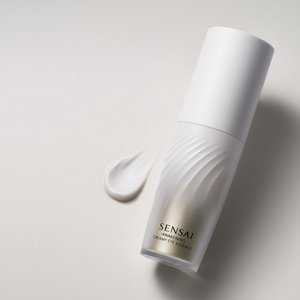 AWAKENING_CREAMY_EYE_ESSENCE