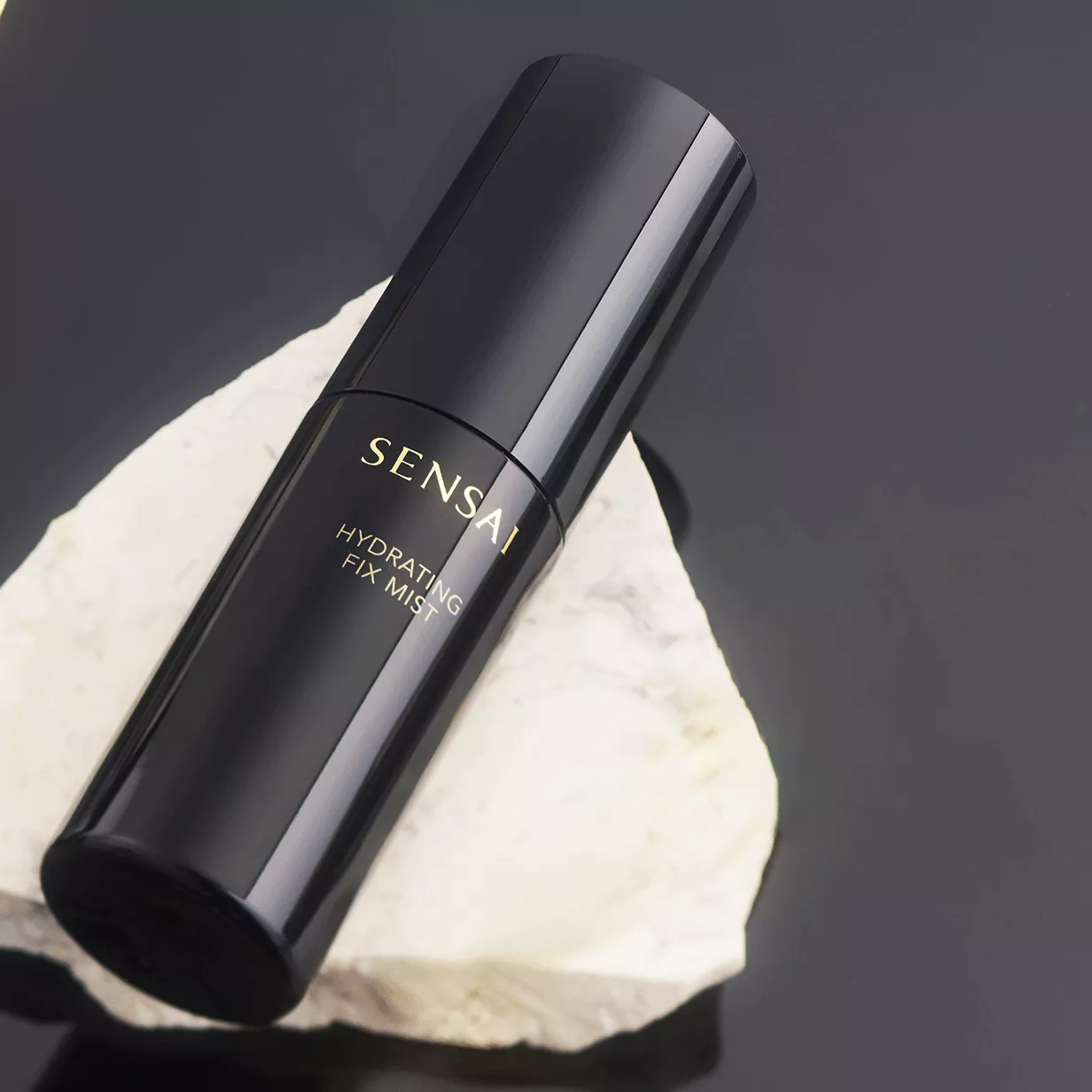 Hydrating Fix Mist | Foundations | Make-Up | SENSAI Cosmetics