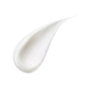 白色背景上呈现一抹水滴形的 Creamy Soap 特写