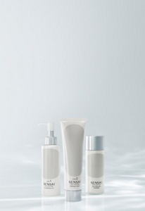 Produits Silky Purifying présentés avec un arrière-plan blanc.