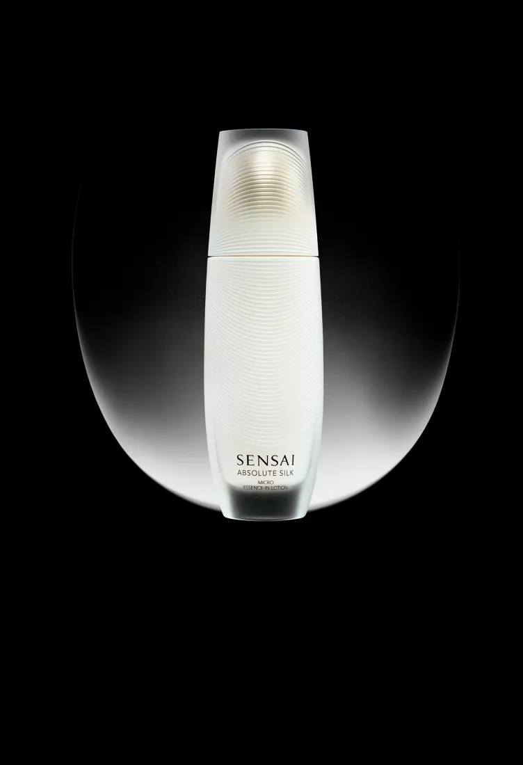 丝光溢彩丝璨澄光微精华水| 双重保湿| 丝璨澄光系列| SENSAI