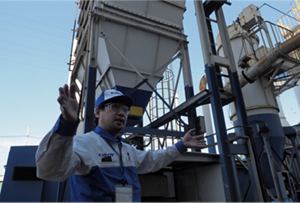 Director Honjo says that the company has been able to improve quality and contribute to the social issue of environmental friendliness.