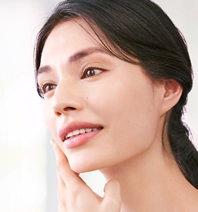 一切，從美容諮詢開始每一個人的肌膚狀態和煩惱都不同，因此，在一切開始前，我們先傾聽您的聲音。綜合皮膚分析資料，以基於科學依據的美容方法提出最適合您的護膚方案。為什麼能變美，為什麼需要這樣做，理由，簡單易懂。