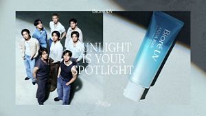 ビオレ　スキズ　StrayKids ミニポスター 花王ビオレUV Stray Kids サイン入りミニポスター9種 スキズ